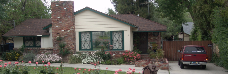 Monique House 920 x 300 Monique House 920 x 300